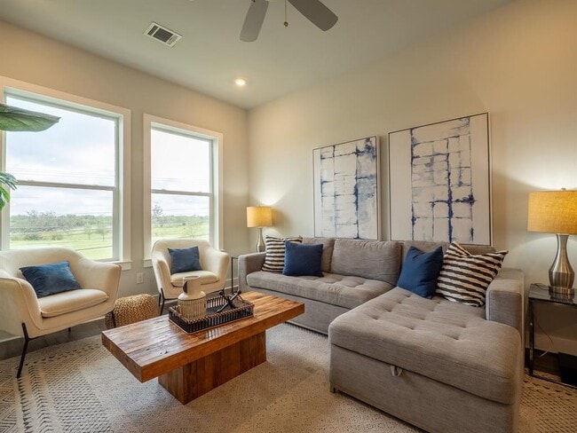 Building Photo - 4507 E Martin Luther King Jr Blvd