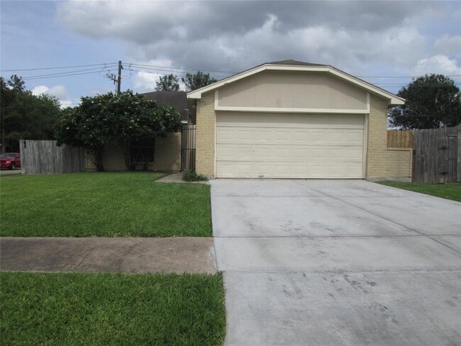 Primary Photo - 10303 Westedge Dr