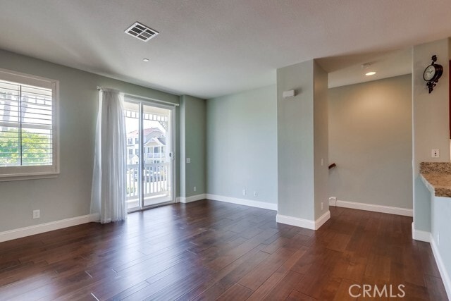 Building Photo - 1327 Abelia