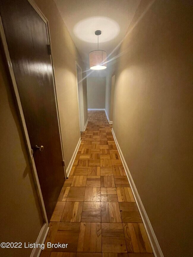 Building Photo - 2201 Cherokee Pkwy