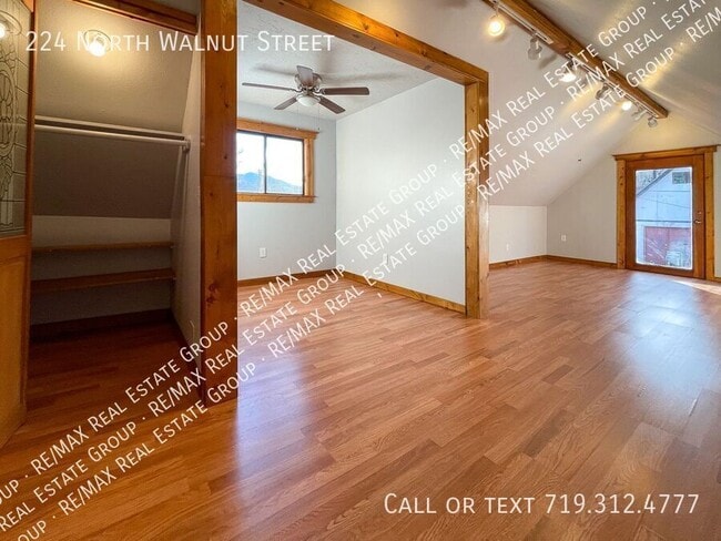 Building Photo - 224 N Walnut St