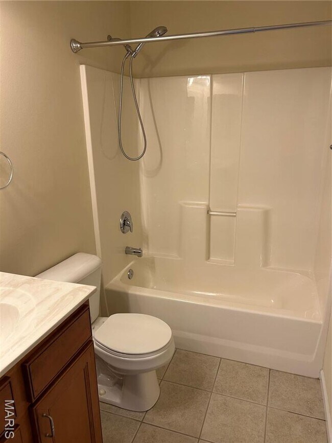 Building Photo - 5 Monarch Trace Ct