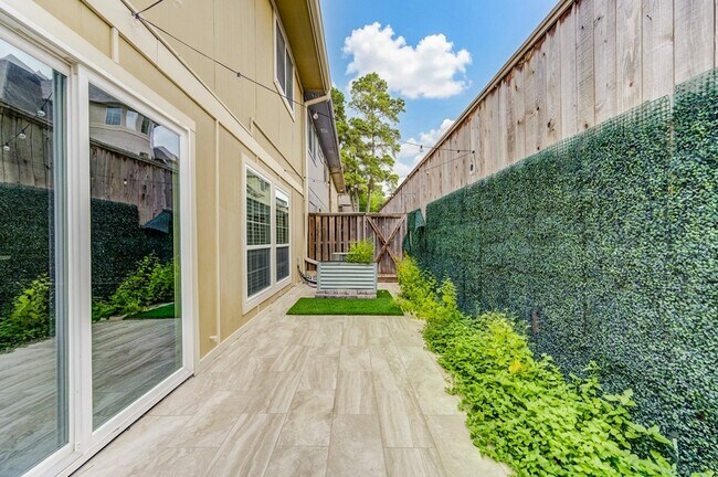 Building Photo - 15137 Kimberley Ct