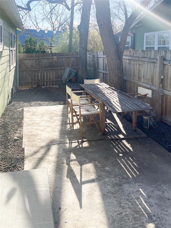 Building Photo - 4800 Duval St