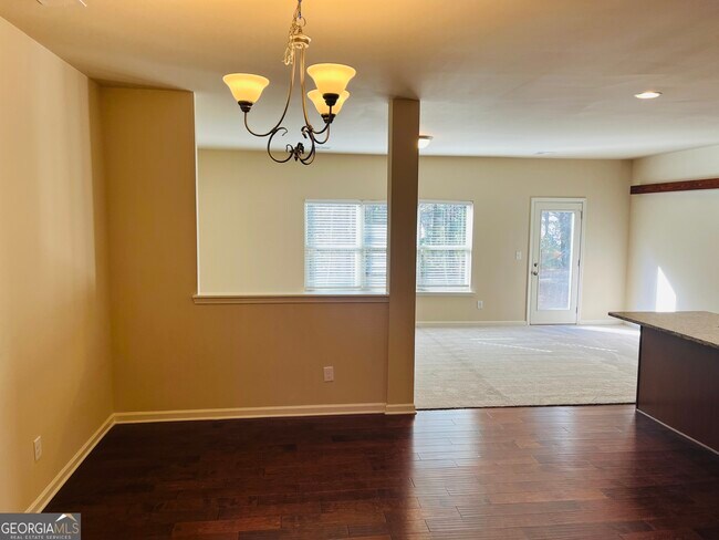 Building Photo - 261 Stillwood Dr