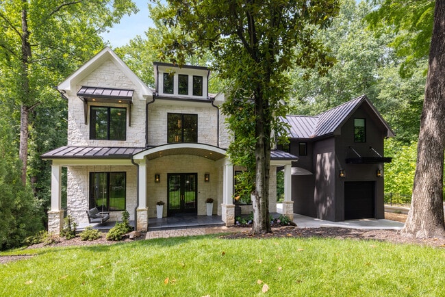 Building Photo - 306 Pinecrest Rd NE