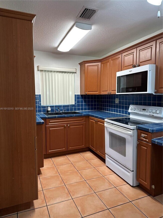 Building Photo - 10371 SW 201st Terrace