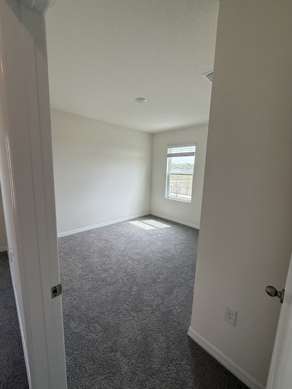 Building Photo - 5490 Hayloft Dr