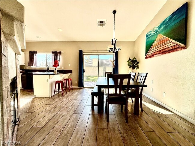 Building Photo - 2033 Riderwood Ave