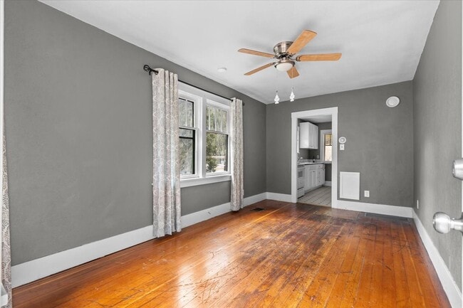 Building Photo - 1144 Canyon Ave