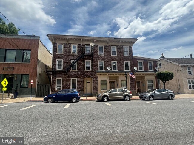 Building Photo - 49 N Main St