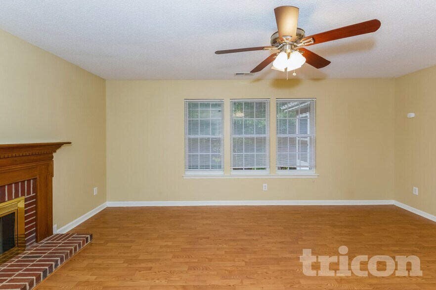 Building Photo - 7906 Kingston Dr