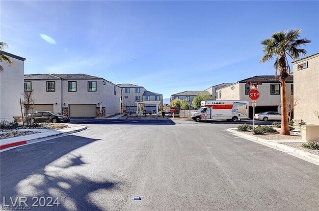 Building Photo - 5613 Steampunk St