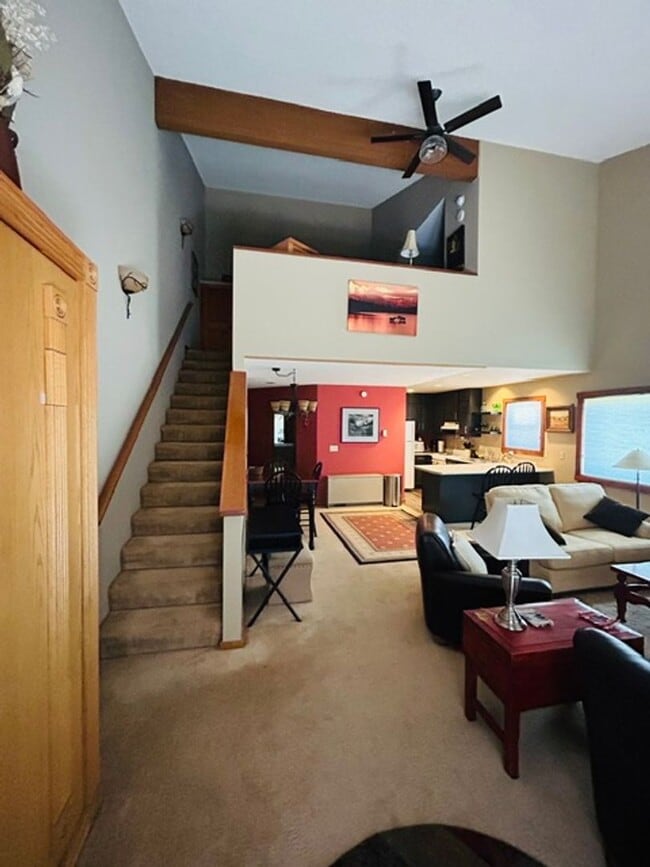 Building Photo - 164 Valley View Dr