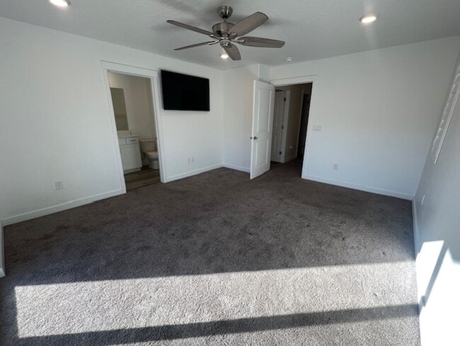 Building Photo - Flexible lease terms!