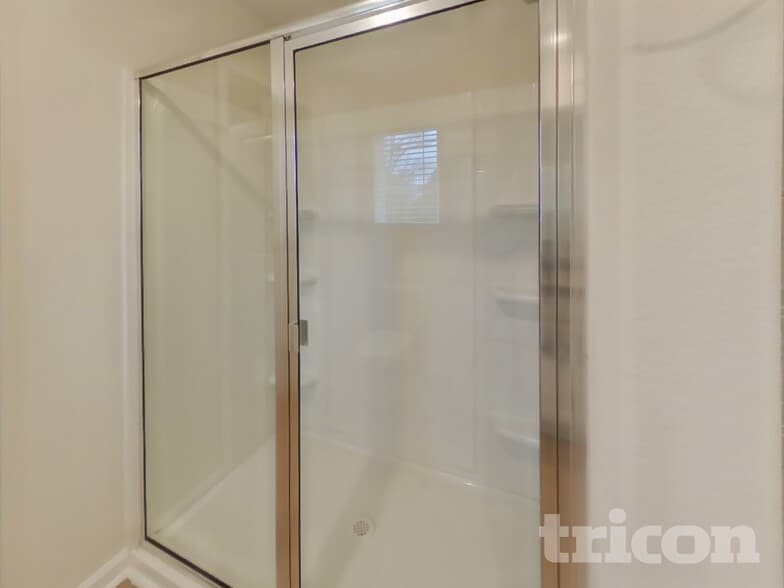 Building Photo - 727 Hawley St