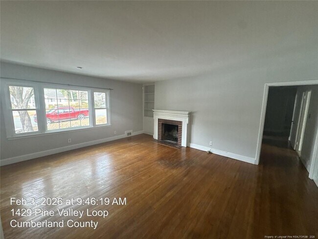 Building Photo - 1429 Pine Valley Loop