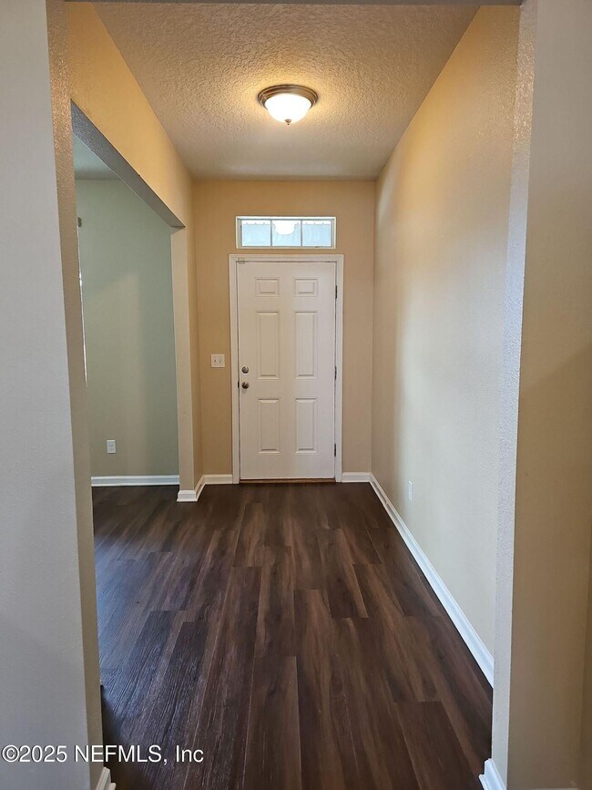 Building Photo - 1981 Rock Springs Way