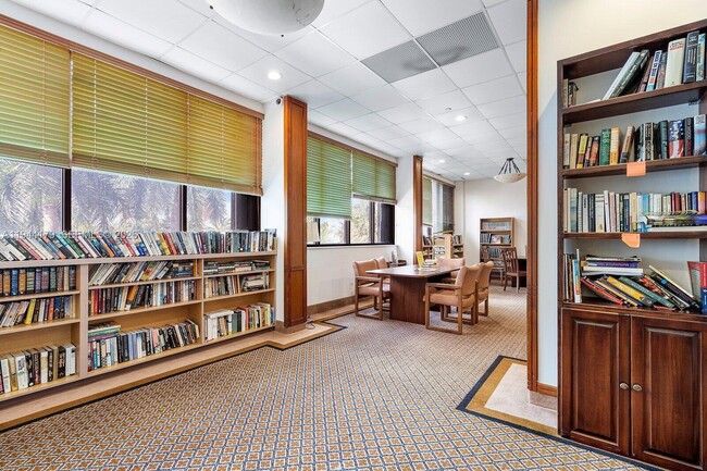 Building Photo - 2801 NE 183rd St