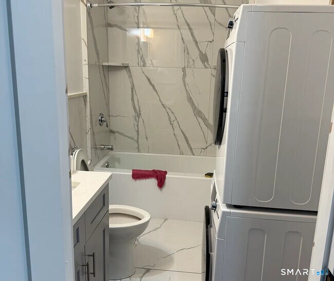 Building Photo - 69 Whitfield St