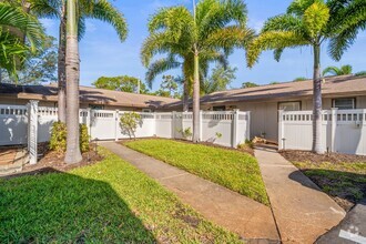 Building Photo - Fully Renovated 3 Beds 2 baths condo off M...