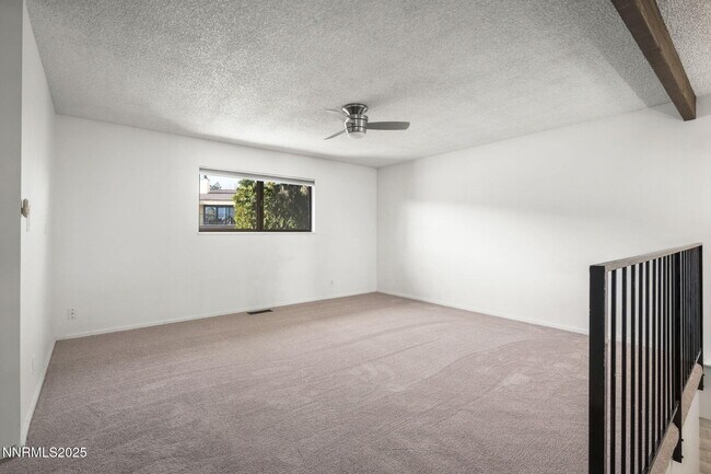 Building Photo - 3447 Skyline Blvd