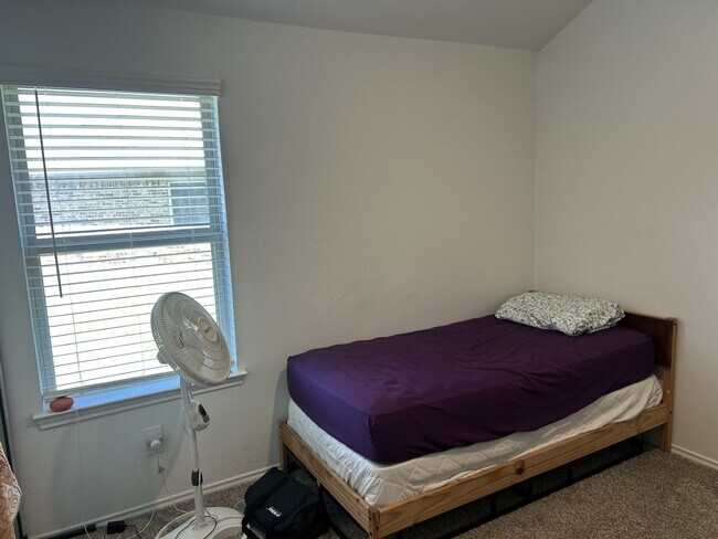 Building Photo - 3305 Cold Swan Ct