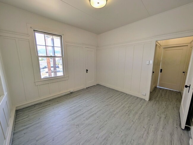 Building Photo - Centrally located 2 Bed, 1.5 Bath house in...