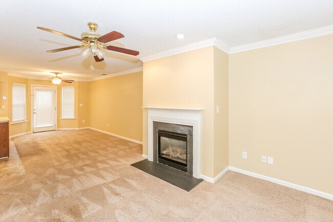 Building Photo - 5880 Mahogany Pl SW