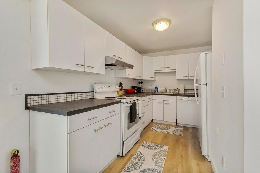 Building Photo - 15704 Ash Way