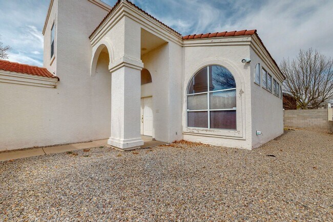 Building Photo - 2 story 4 bedroom