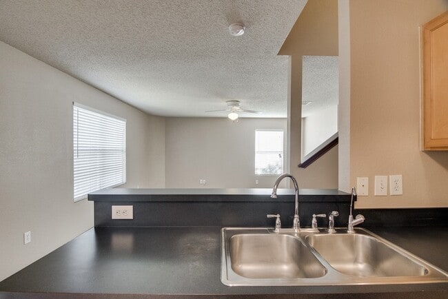 Building Photo - 8211 Leaning Oak Ct