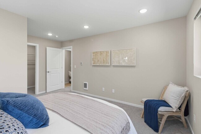 Building Photo - 3Bd/3Ba Seattle Home