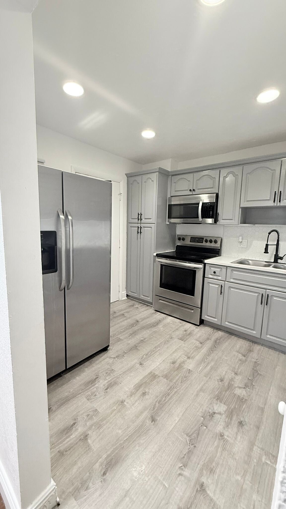 Building Photo - 5961 N Falls Circle Dr