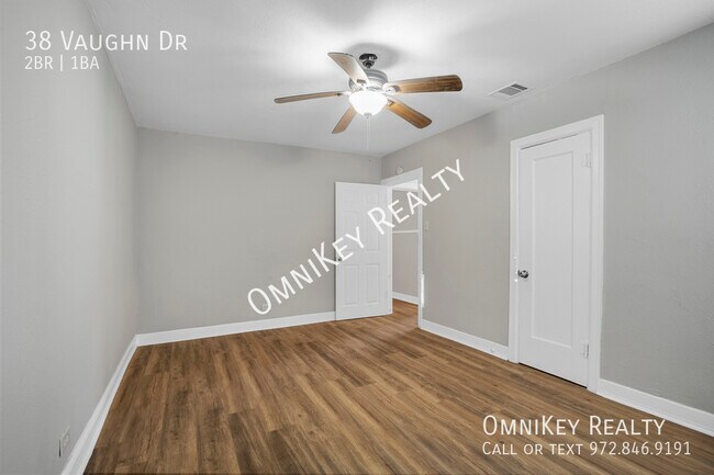 Building Photo - 38 Vaughn Dr