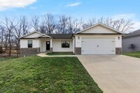 Building Photo - Beautiful, Updated Home In Jackson