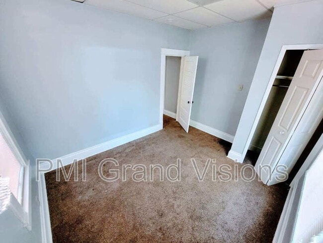 Building Photo - 1436 W Macon St
