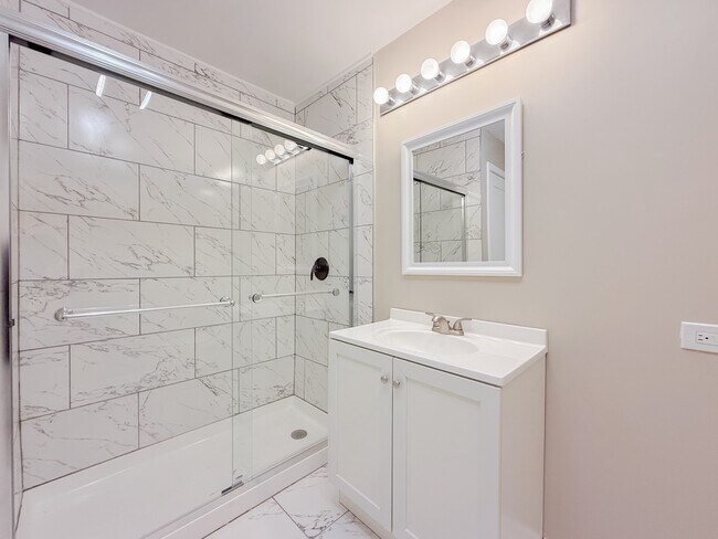 Building Photo - 106 E State Road 2