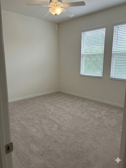 Building Photo - 10054 Crooked Creek Dr