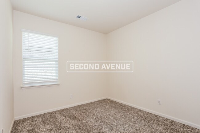 Building Photo - 108 Son Martin PL