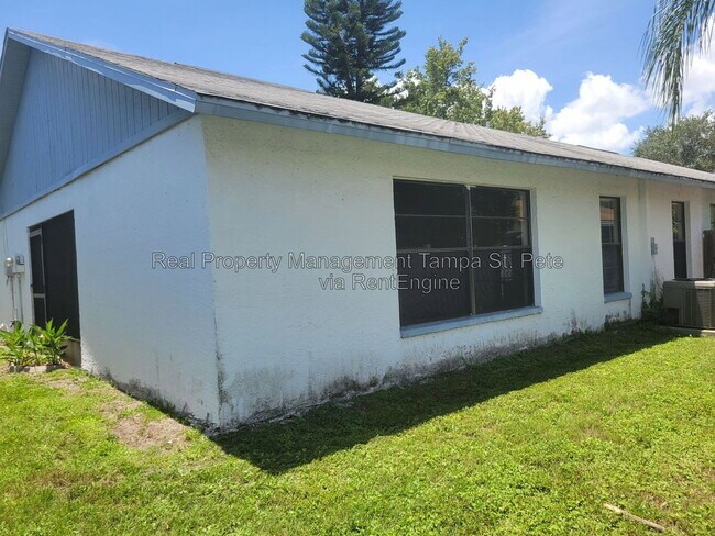 Building Photo - 2024 Sheffield Ct