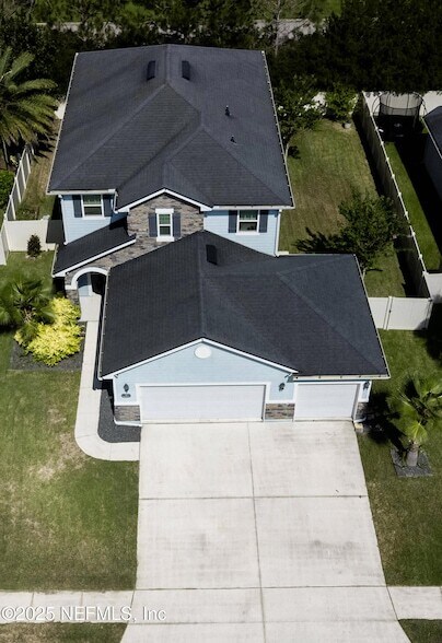 Building Photo - 35 Mercutio Ln