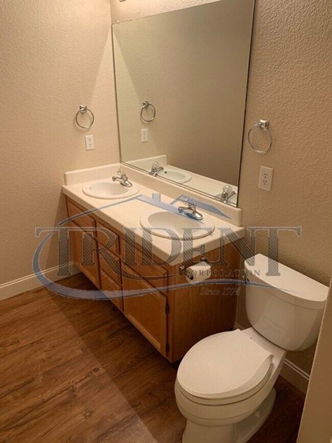 Building Photo - 2180 Gold River Dr
