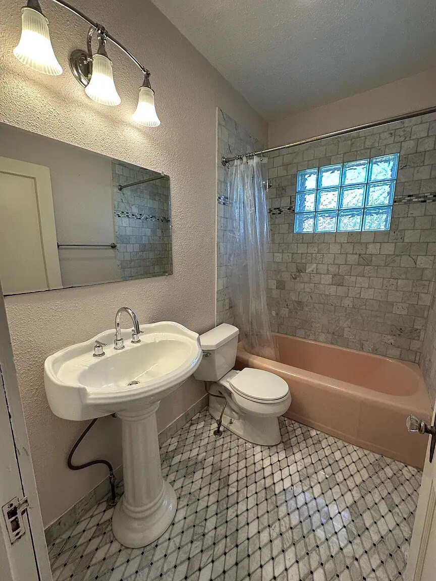 First bathroom - 521 E Charnwood St