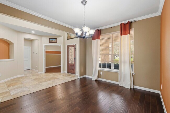 Building Photo - 25907 Foxrun Vista Dr