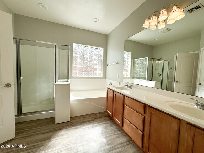 Building Photo - 20959 W Edith Way