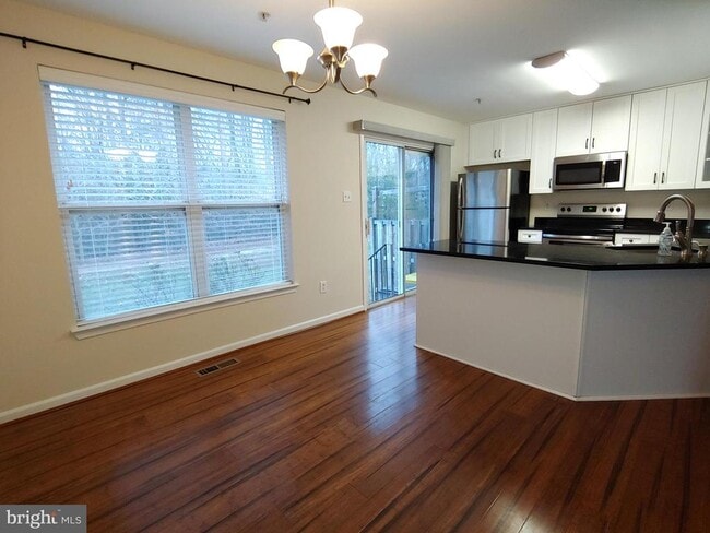 Building Photo - 2660 Cedar Elm Dr