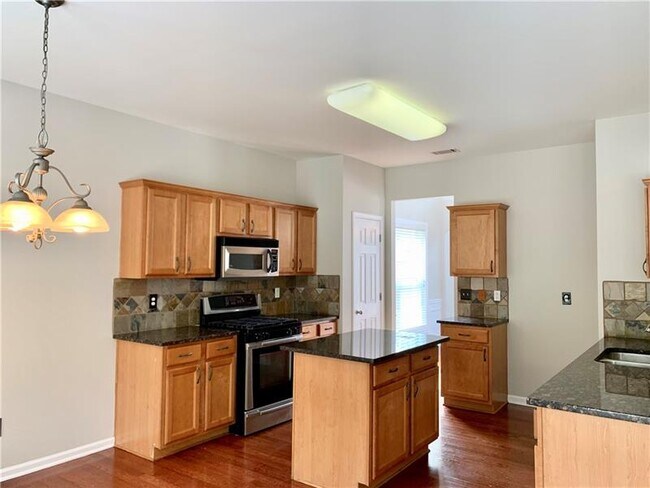 Building Photo - 2352 Jasmine Glen Dr