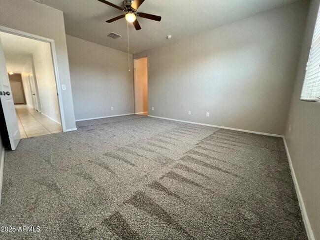 Building Photo - 28945 N Amber Way