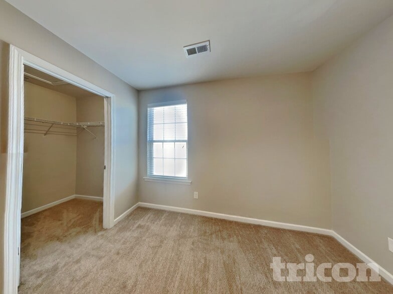 Building Photo - 5750 Misty Meadows Ct